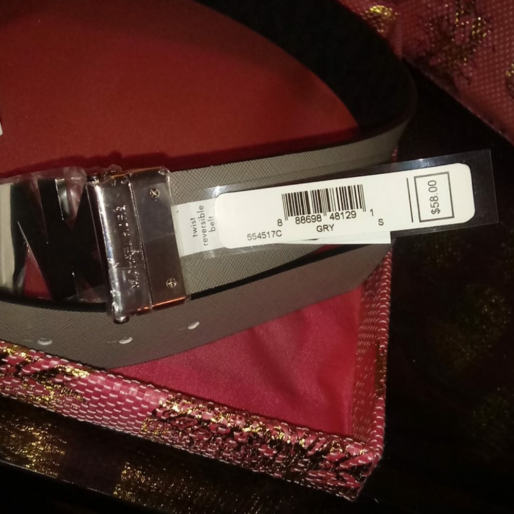 A MICHAEL KORS BELT - Picture 7 of 7